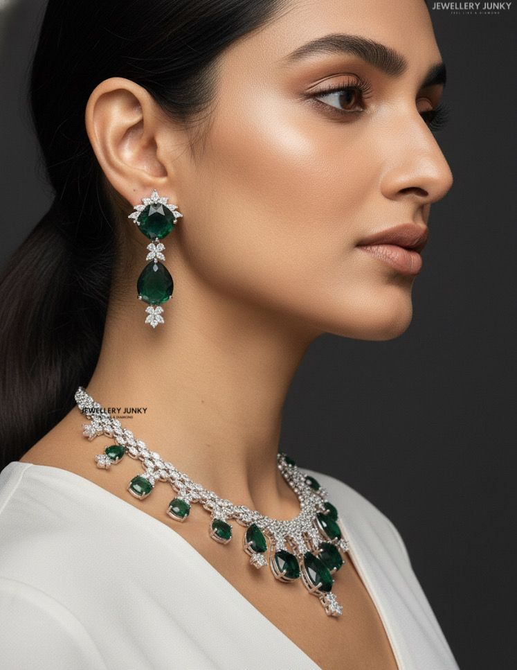 LYLA DIAMOND NECKLACE