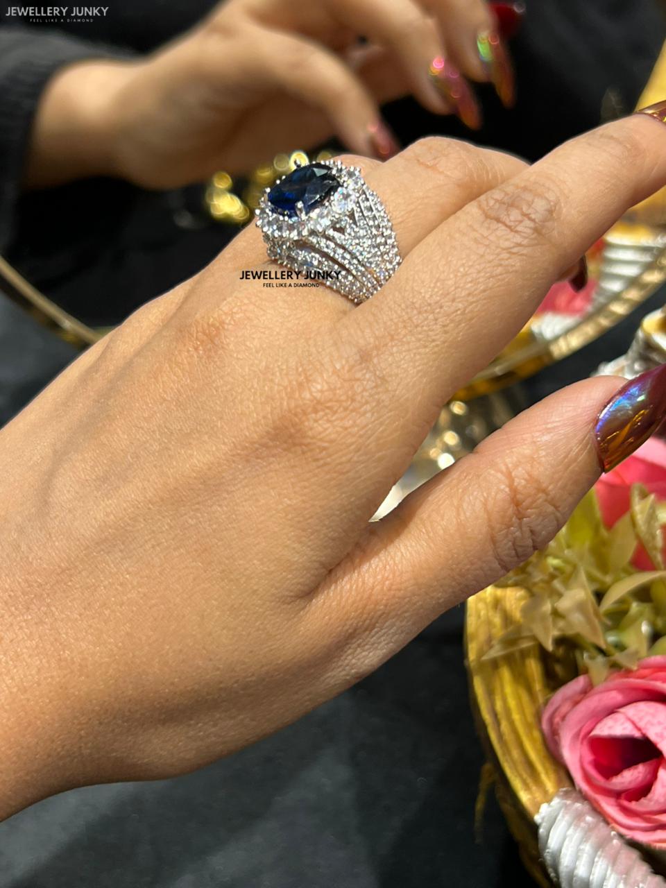 HIYA DIAMOND RING
