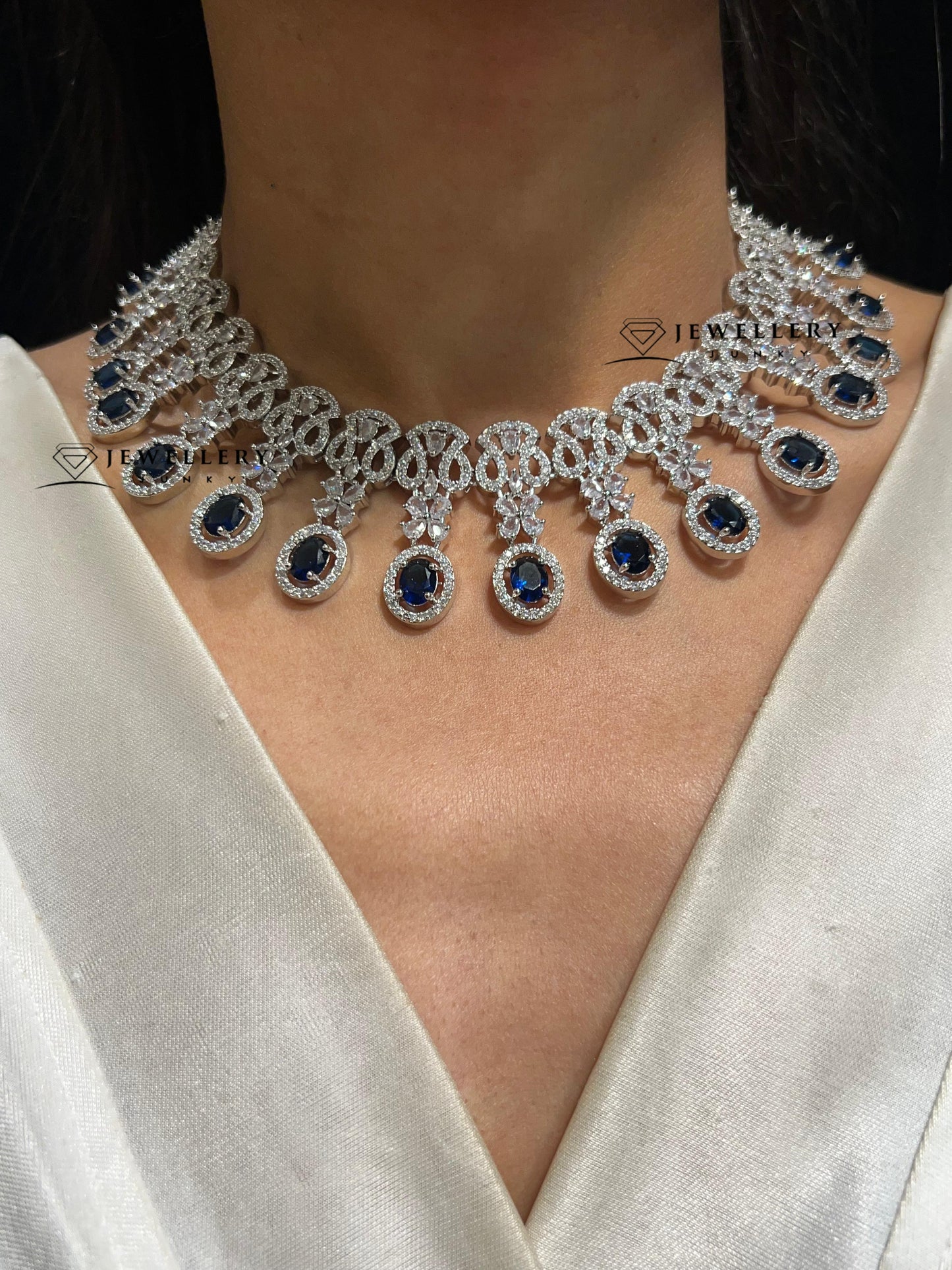 ALESSIA DIAMOND NECKLACE