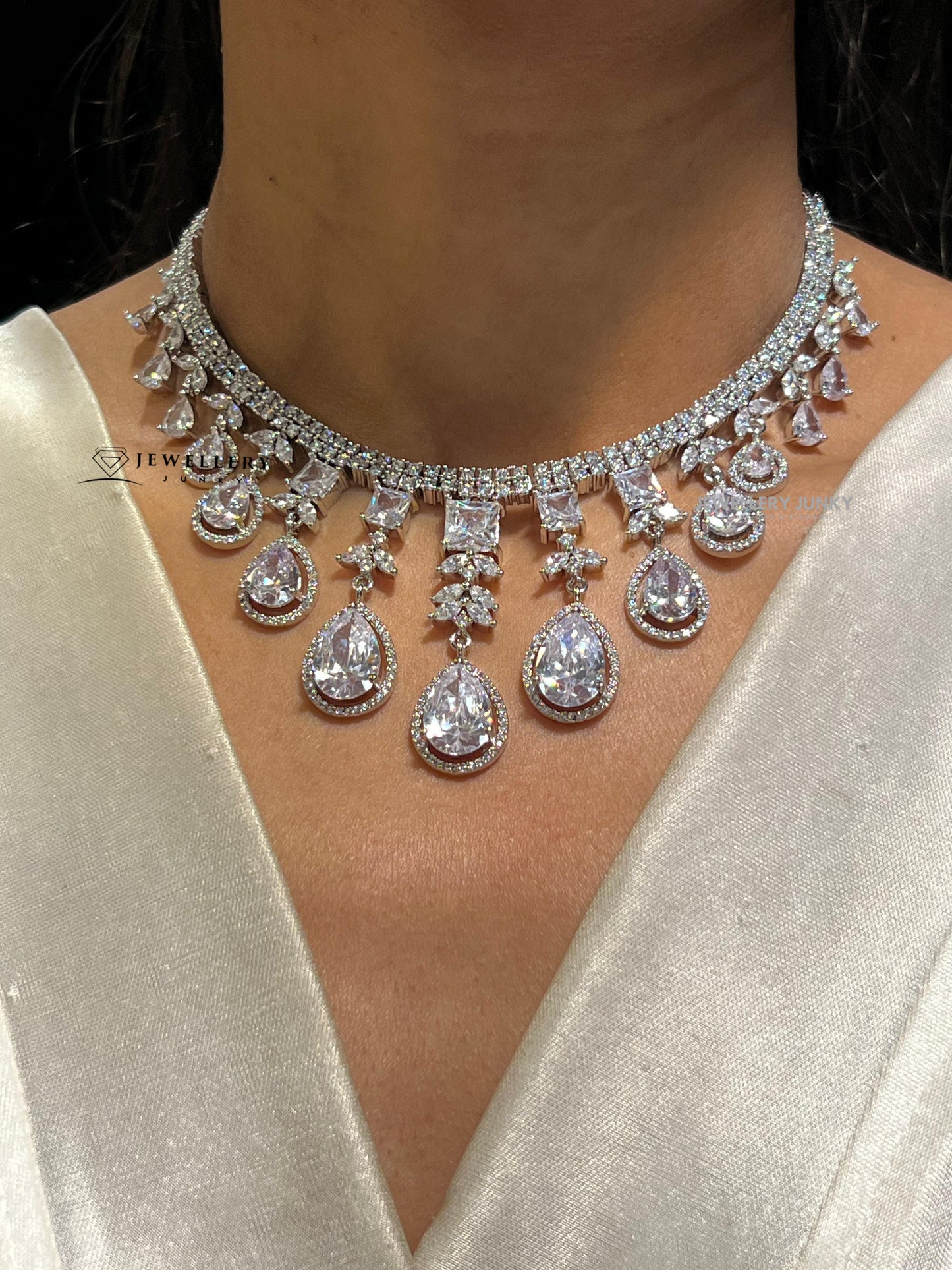 HADLEE DIAMOND NECKLACE