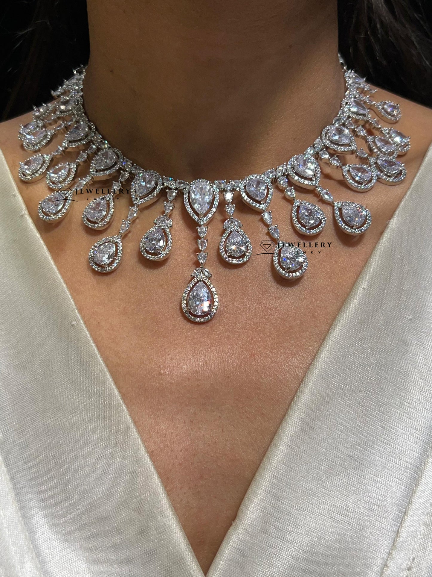 MAXINE DIAMOND NECKLACE
