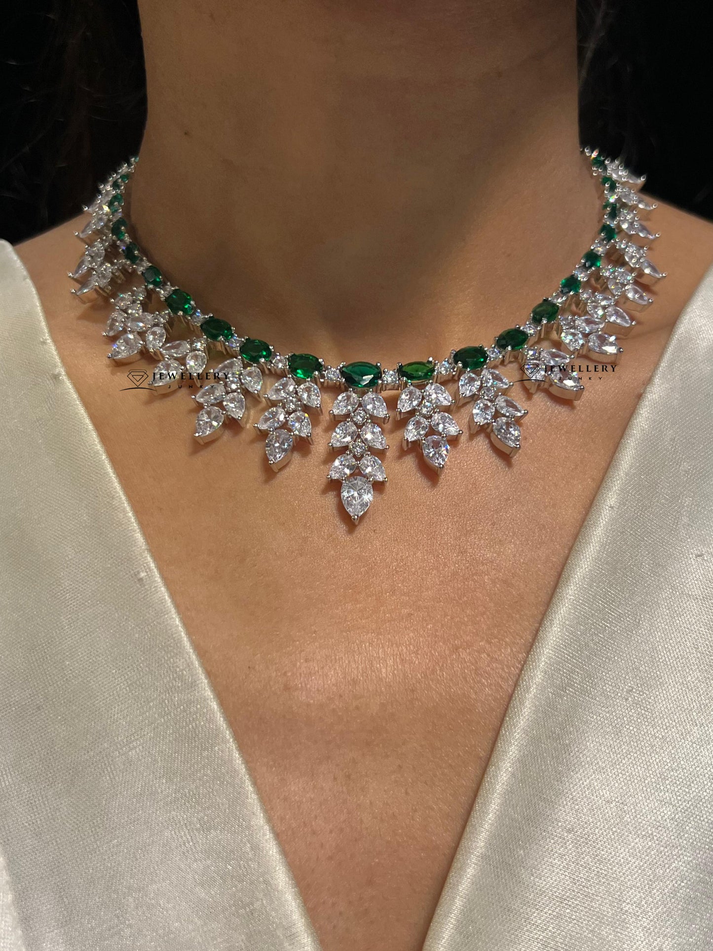 FRANKIE DIAMOND NECKLACE