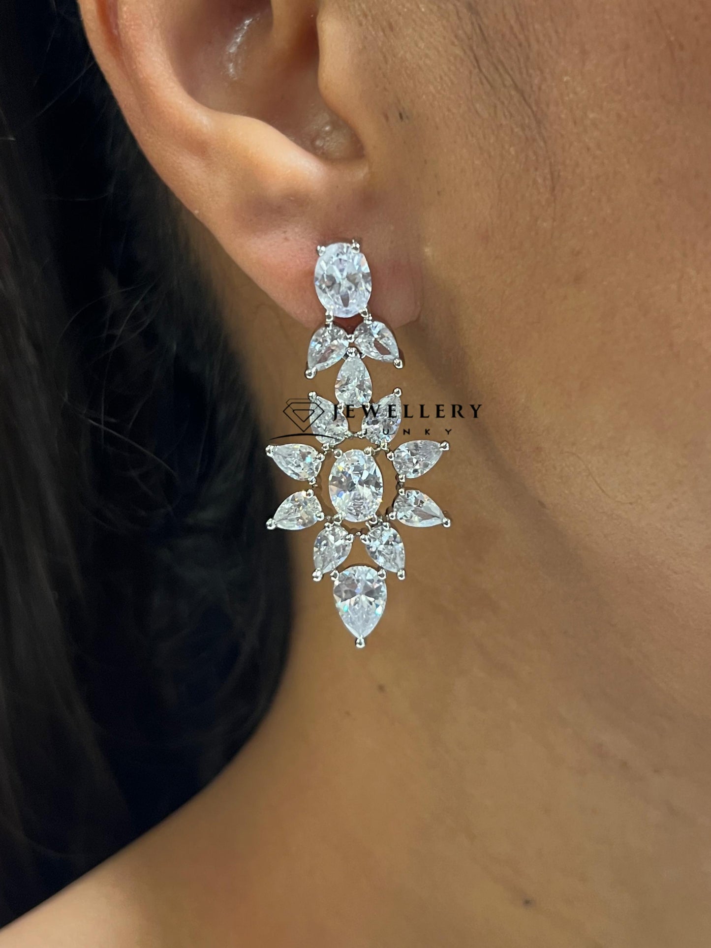 FRANKIE DIAMOND NECKLACE