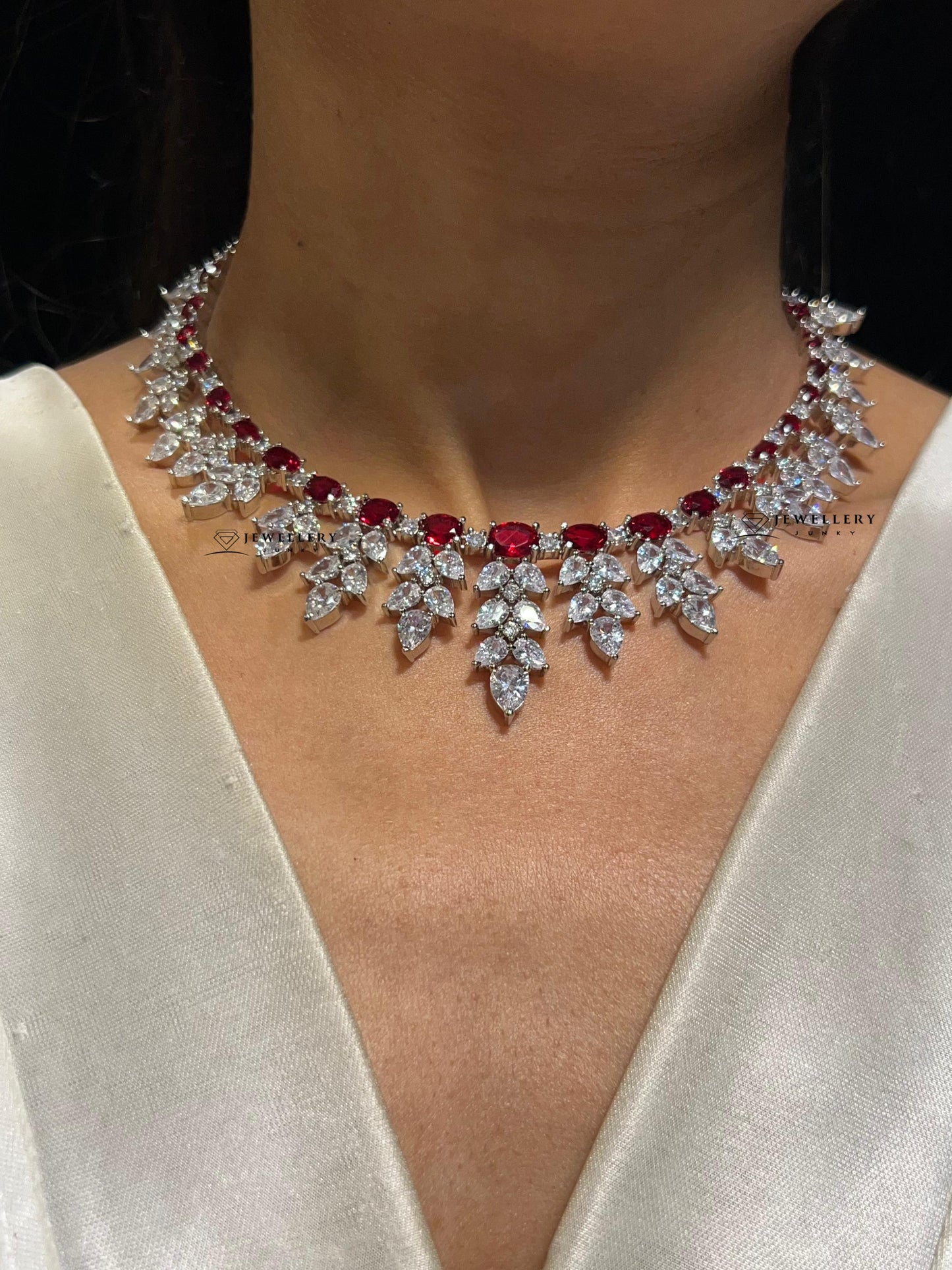 FRANKIE DIAMOND NECKLACE
