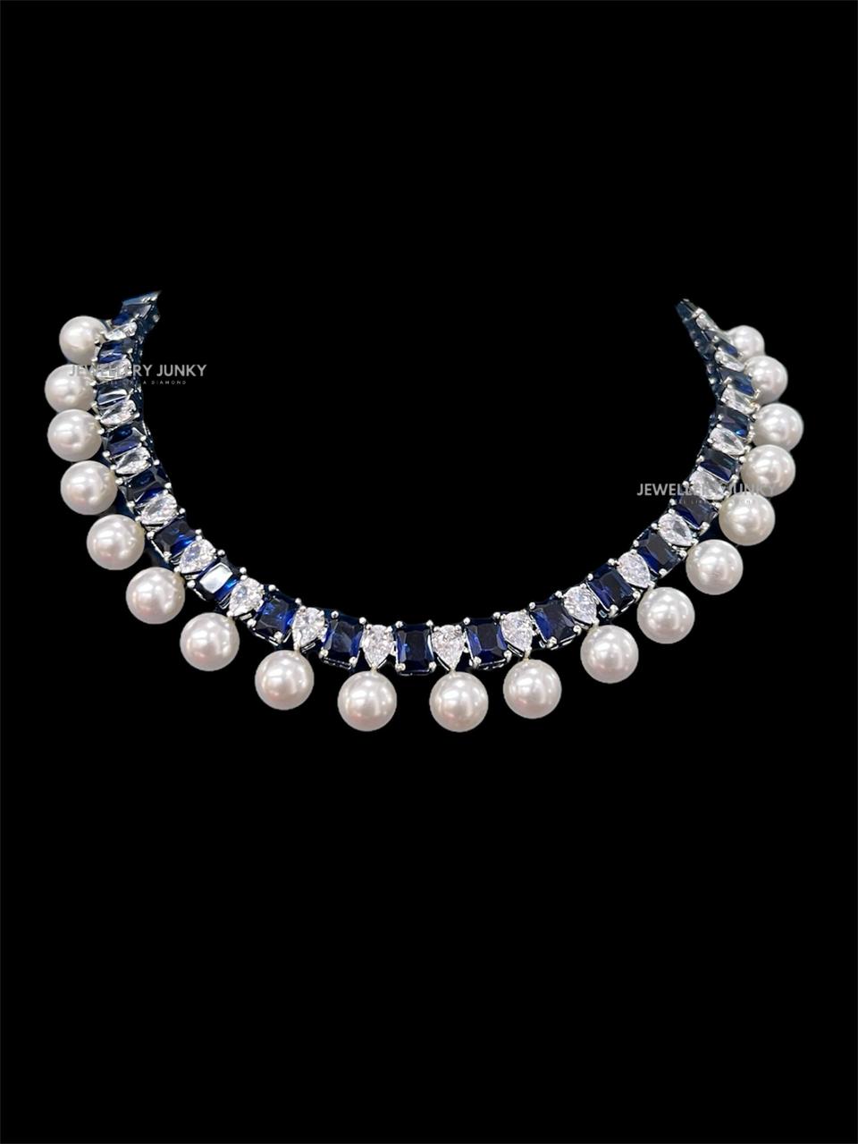 SOHA DIAMOND PEARL NECKLACE