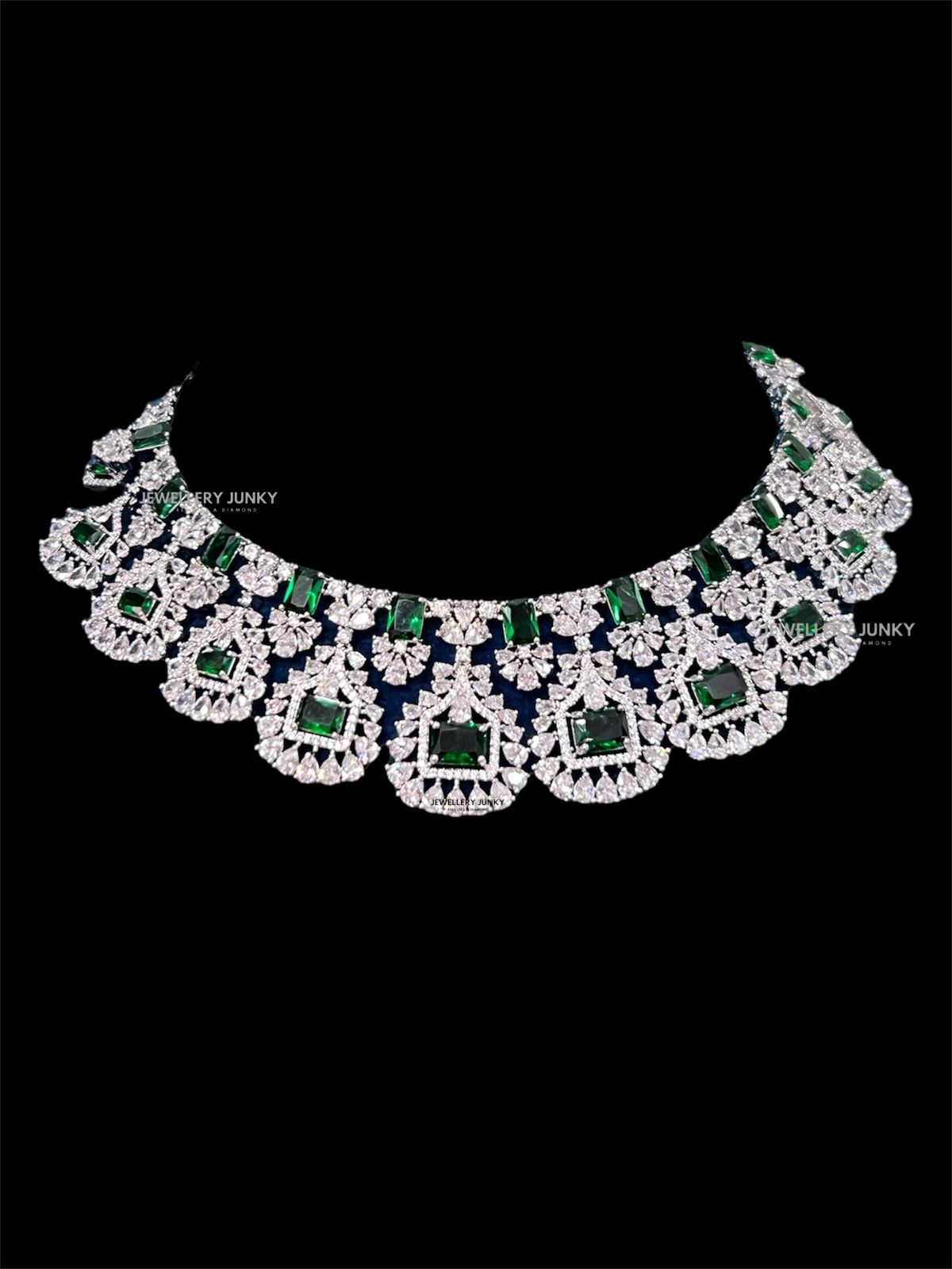 AYLEEN EMERALD NECKLACE