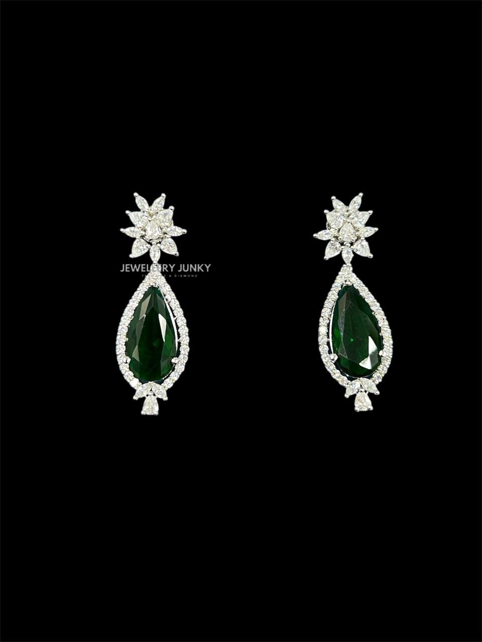 ALEAH DIAMOND NECKLACE