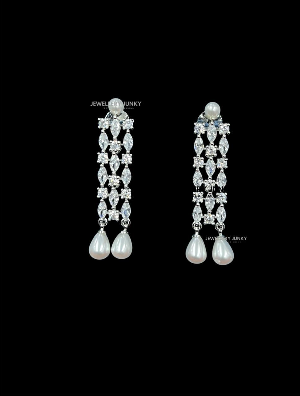 REAGAN DIAMOND NECKLACE