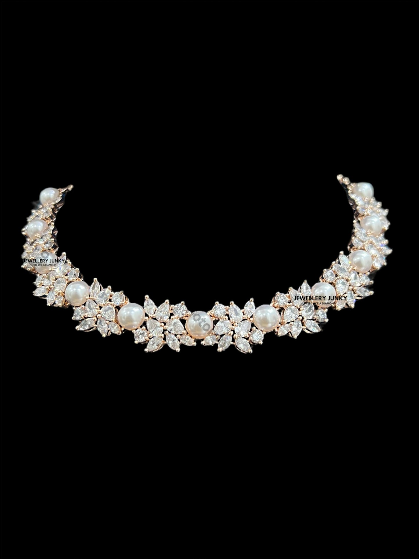 EZRA DIAMOND PEARL NECKLACE