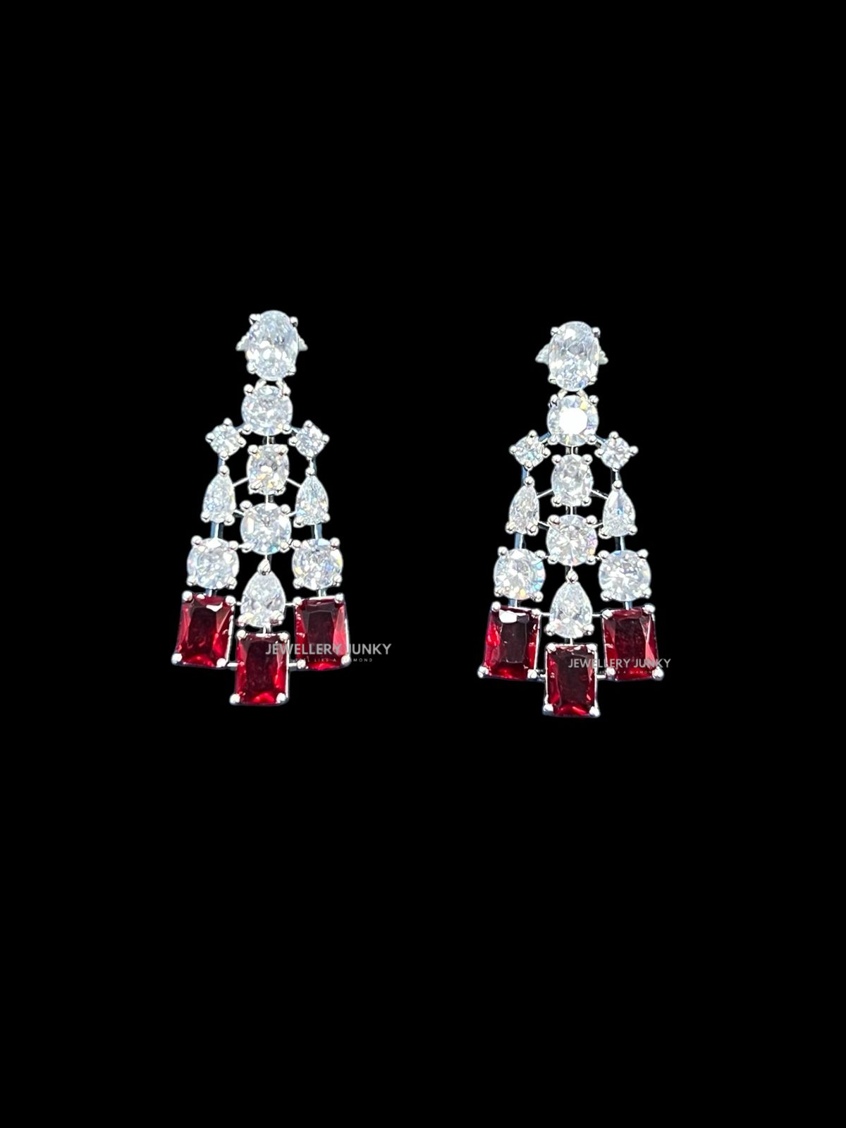 IRENA DIAMOND NECKLACE