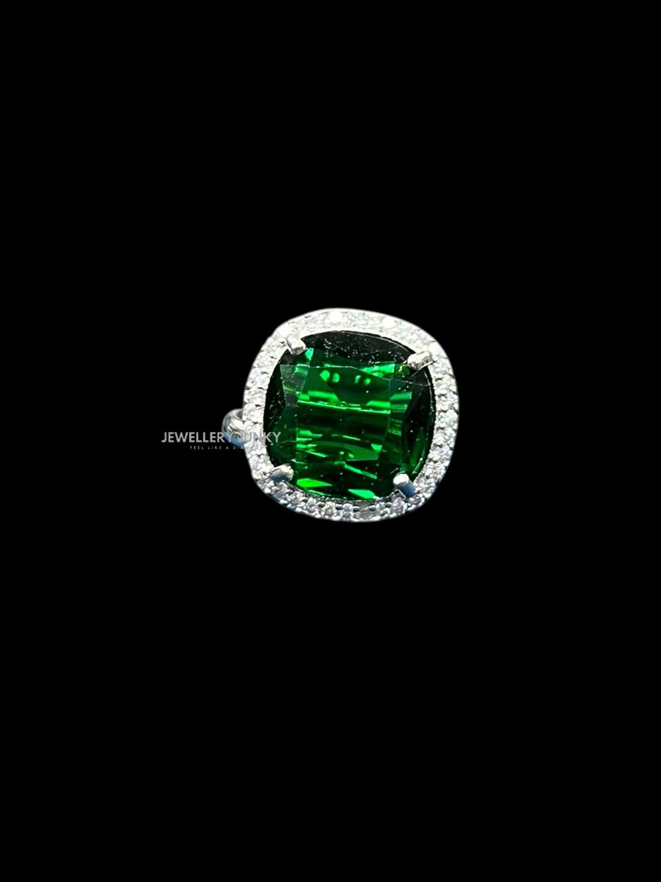 OMAYA CUSION CUT DIAMOND NECKLACE