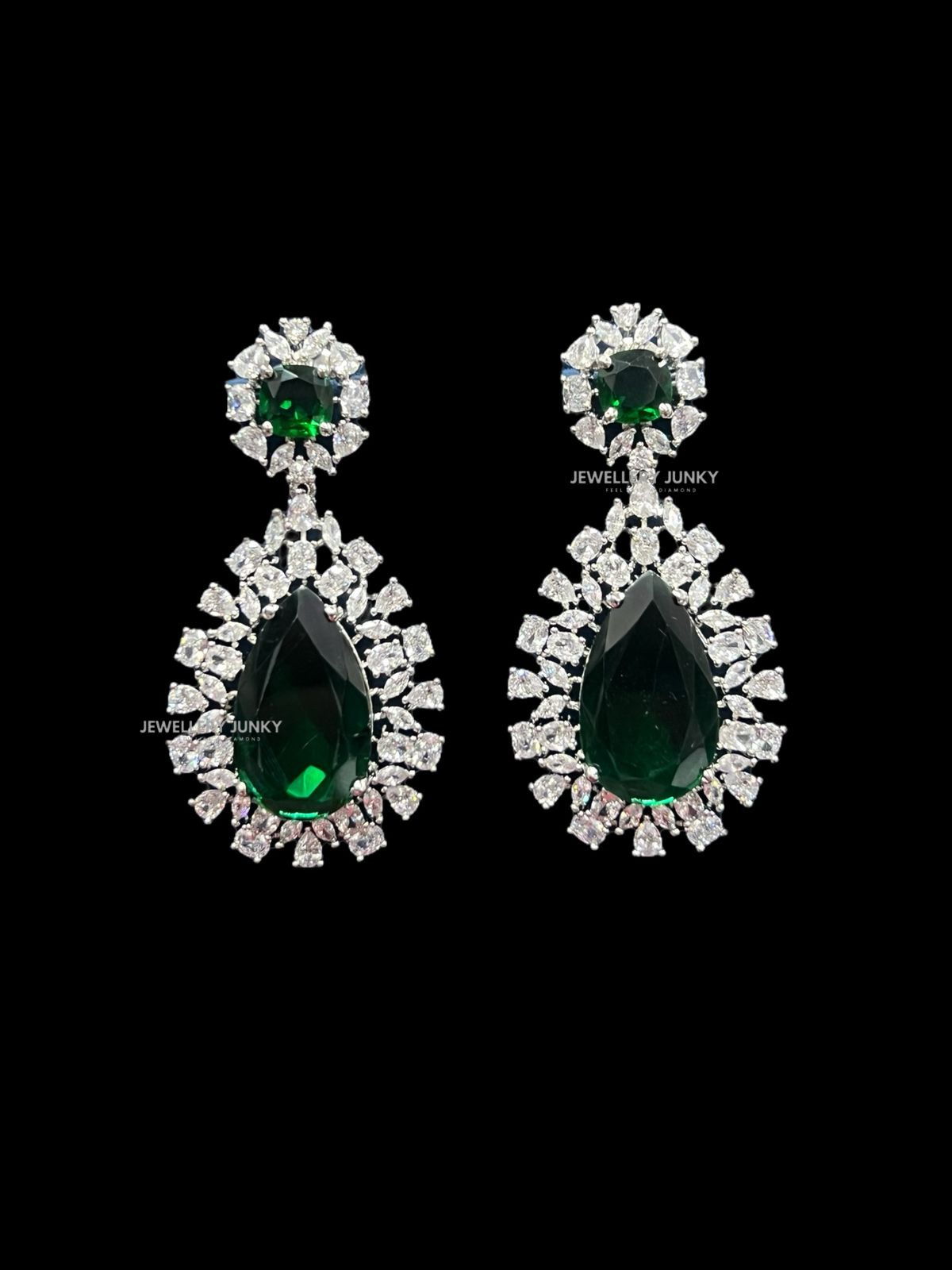 NOLA DIAMOND NECKLACE