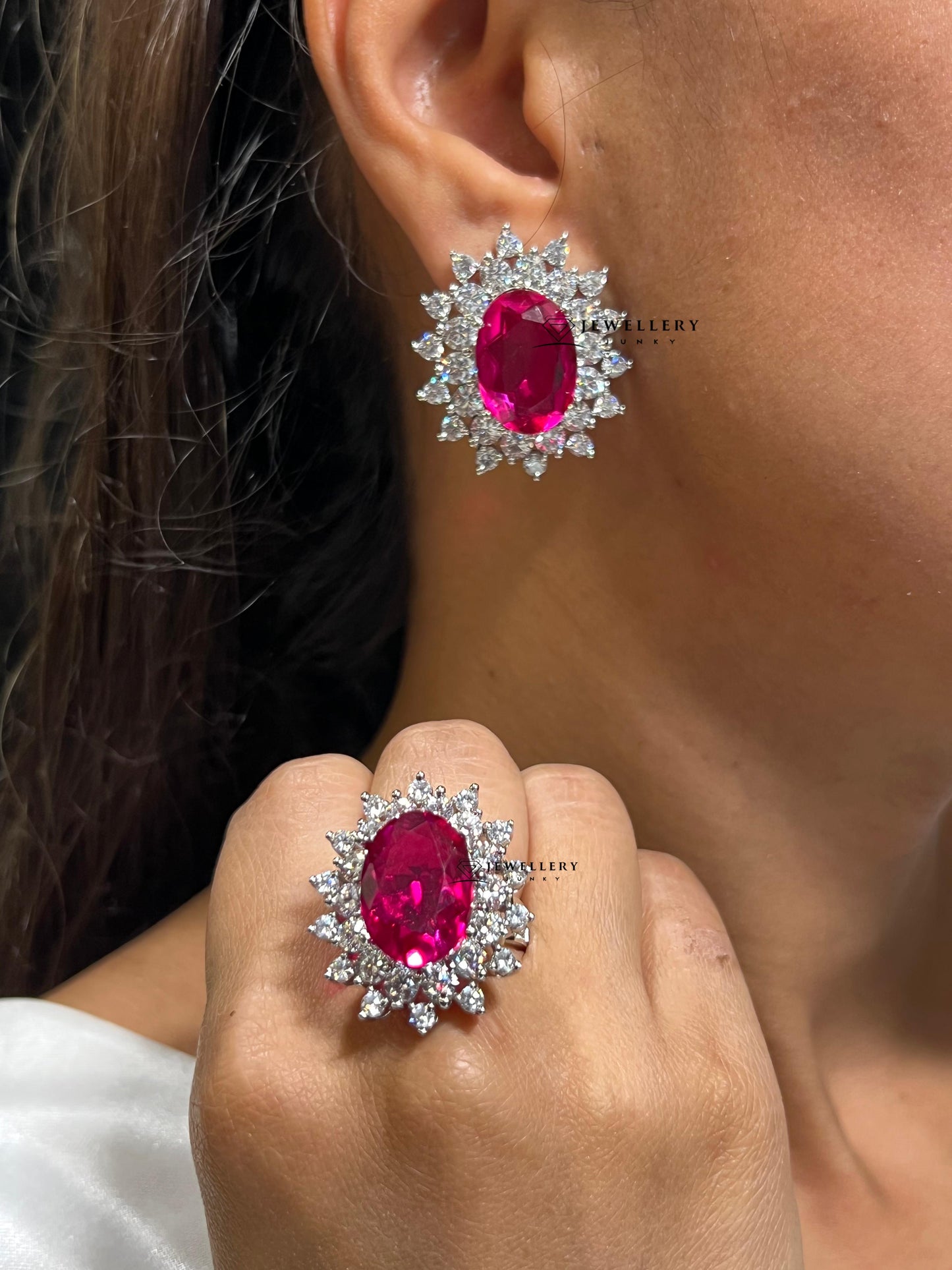 TASHI DIAMOND NECKLACE