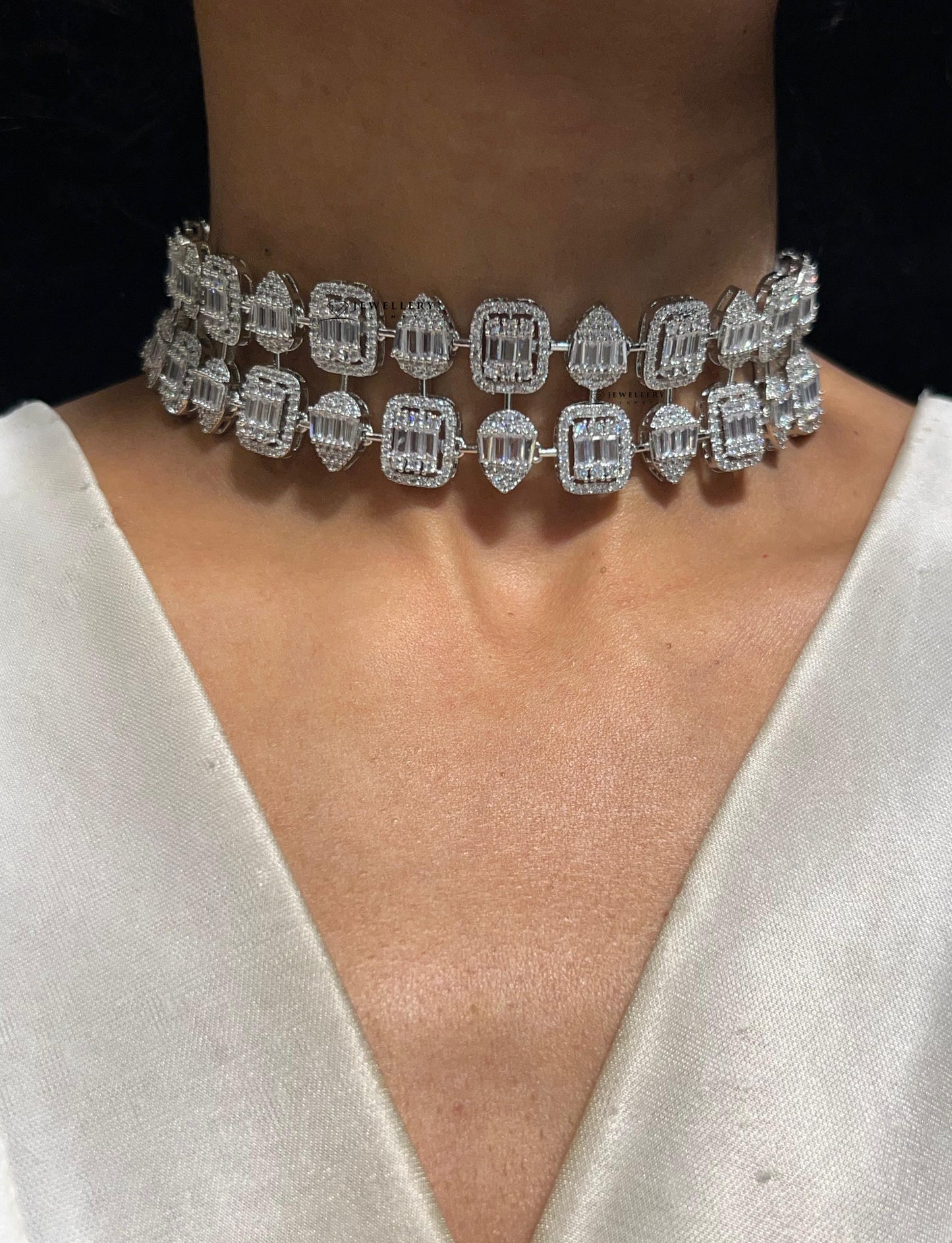 SARIKA DIAMOND NECKLACE