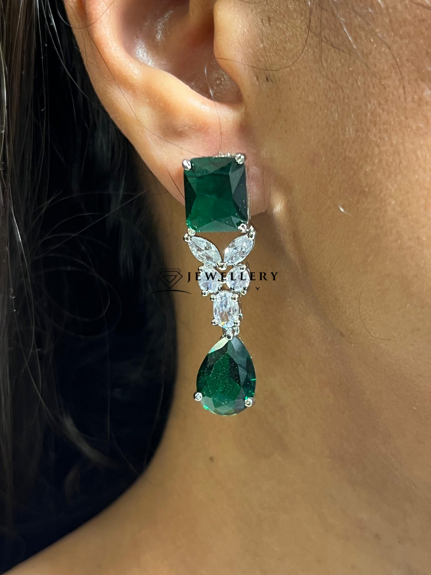 ELLIS DIAMOND NECKLACE