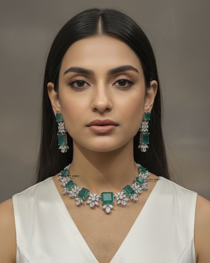 ZHURI DIAMOND NECKLACE