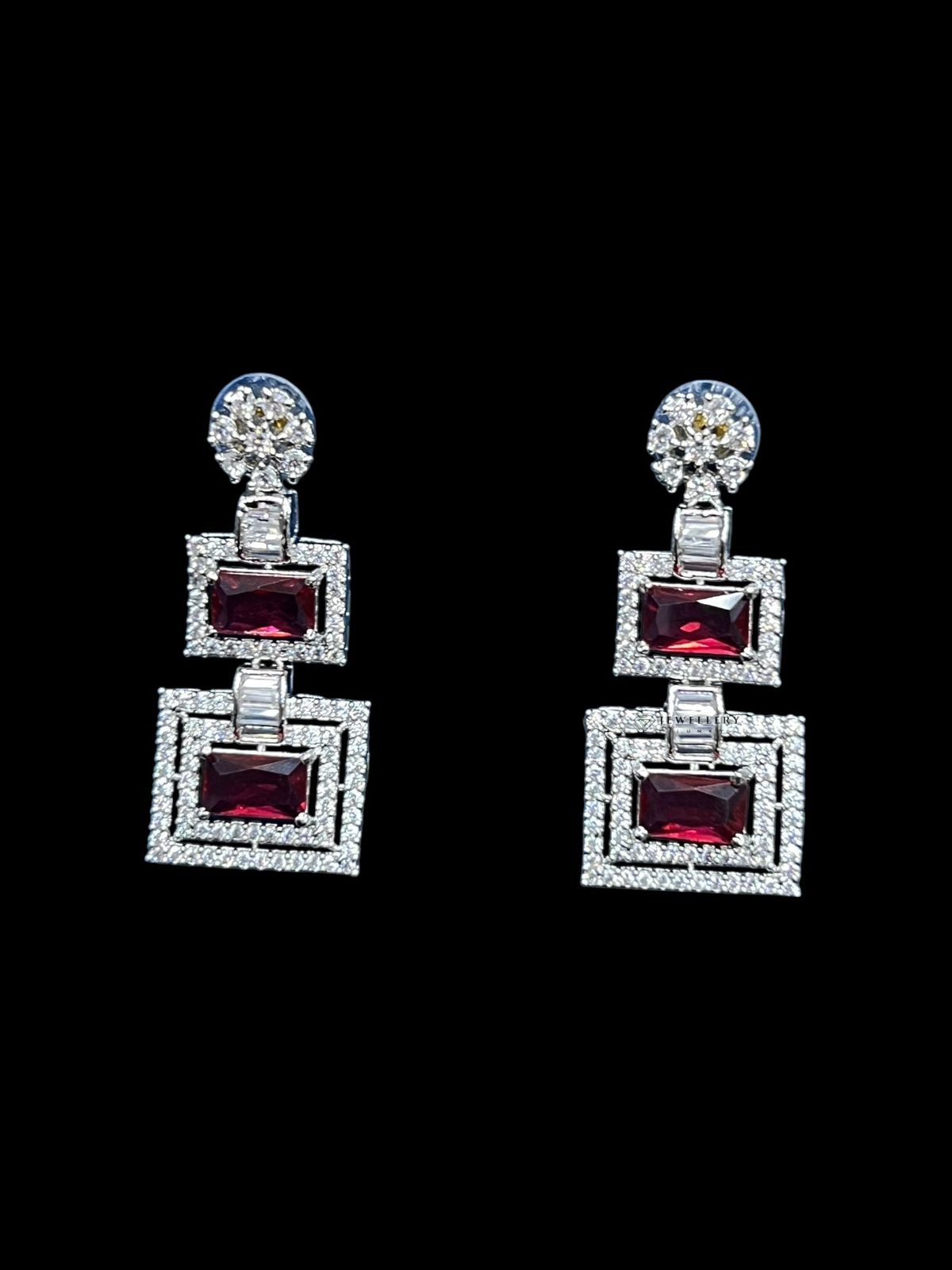 NOEMI DIAMOND NECKLACE