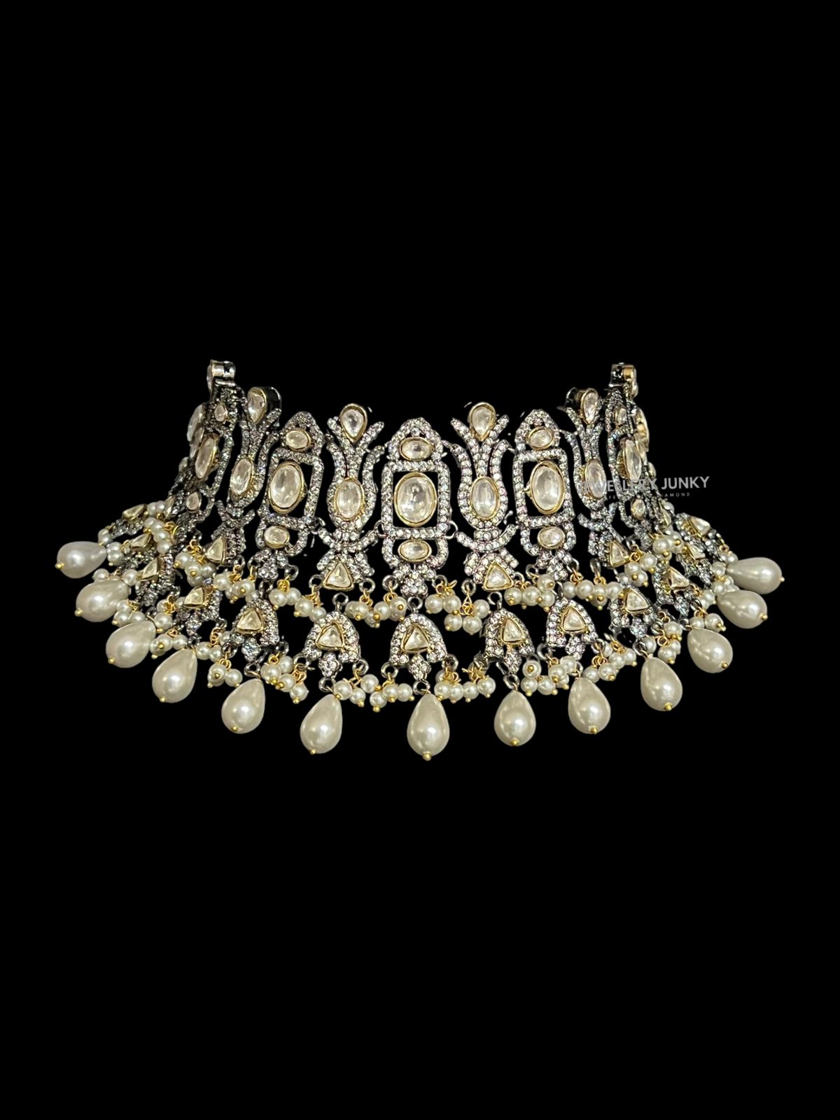 MUSKAAN VICTORIAN KUNDAN NECKLACE