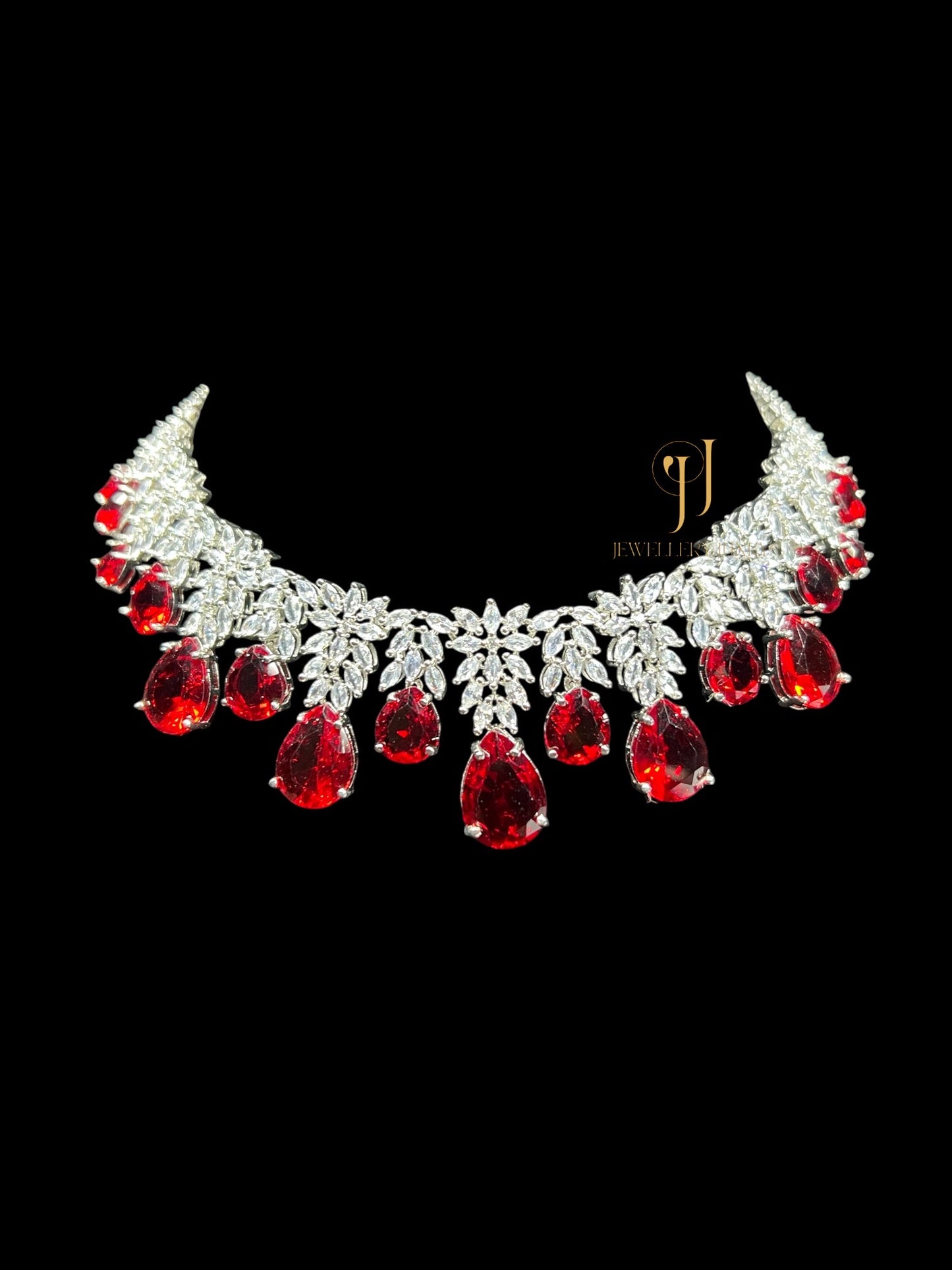 INA DIAMOND NECKLACE