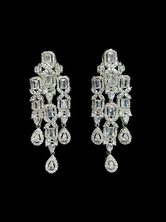 WANDA DIAMOND EARRING E-1033