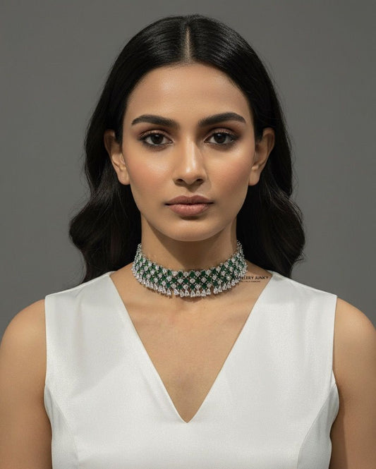 NAVI DIAMOND NECKLACE