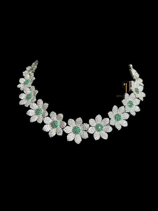 ELISHA FLORAL NANO DIAMOND NECKLACE