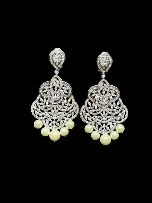 JUDY DIAMOND EARRING E-1062