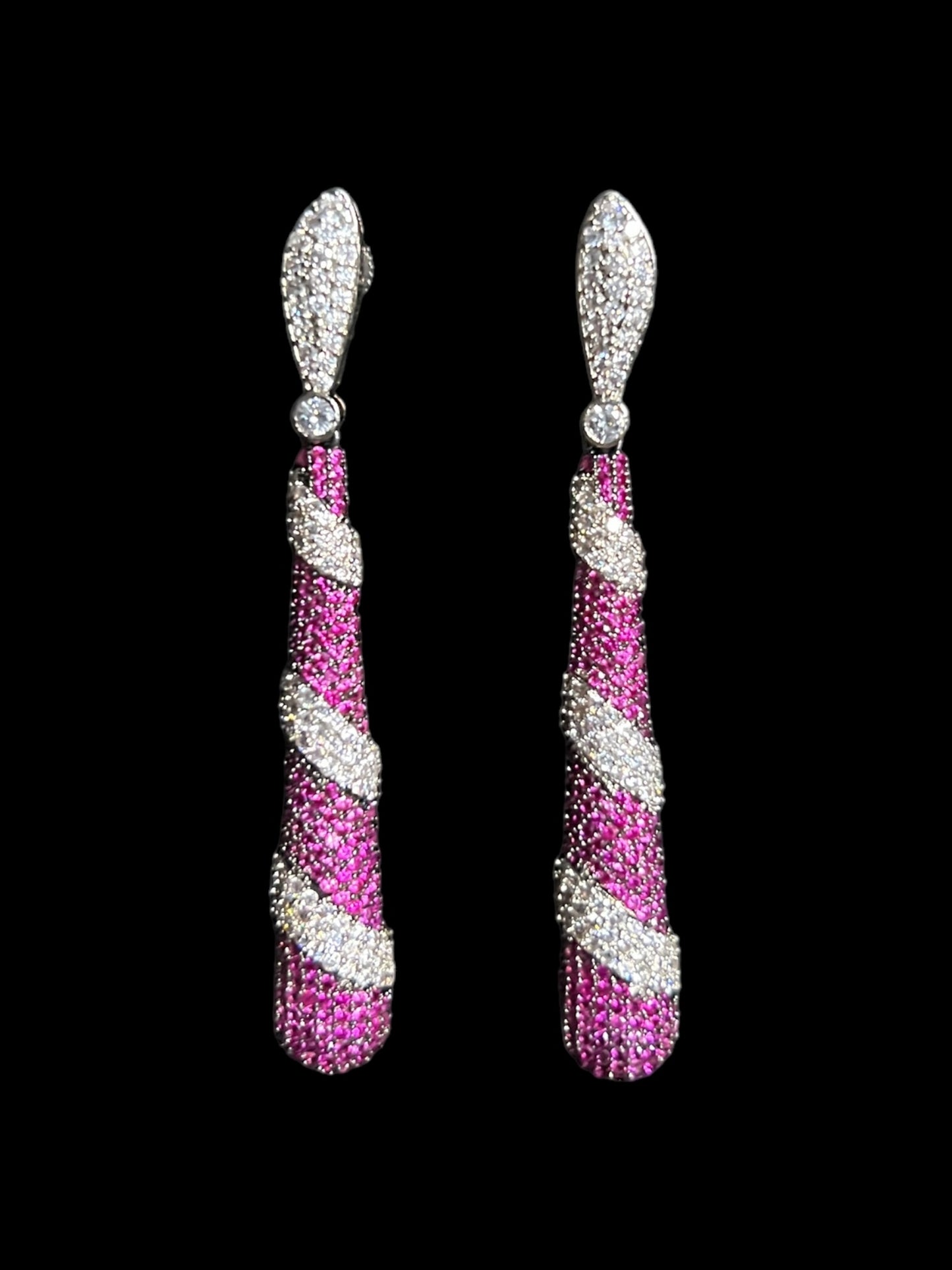 PETAL NANO DIAMOND EARRING E-1017