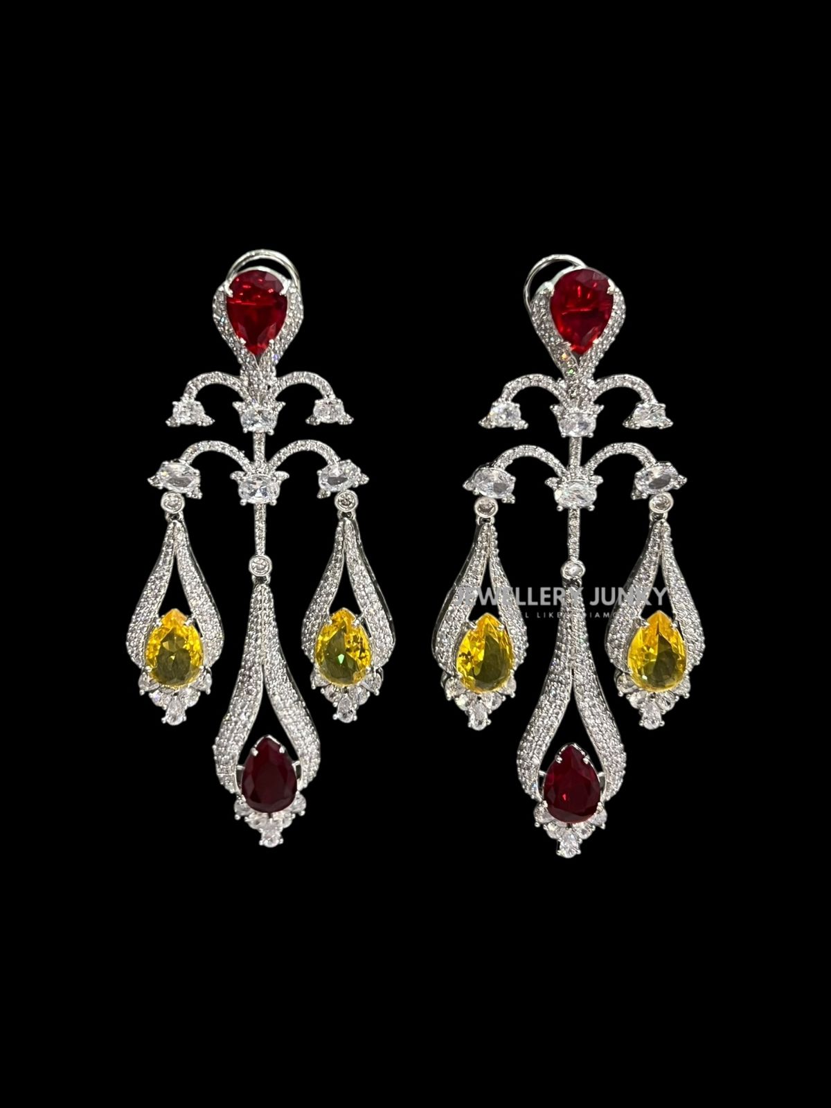 AURELIA DIAMOND EARRINGS