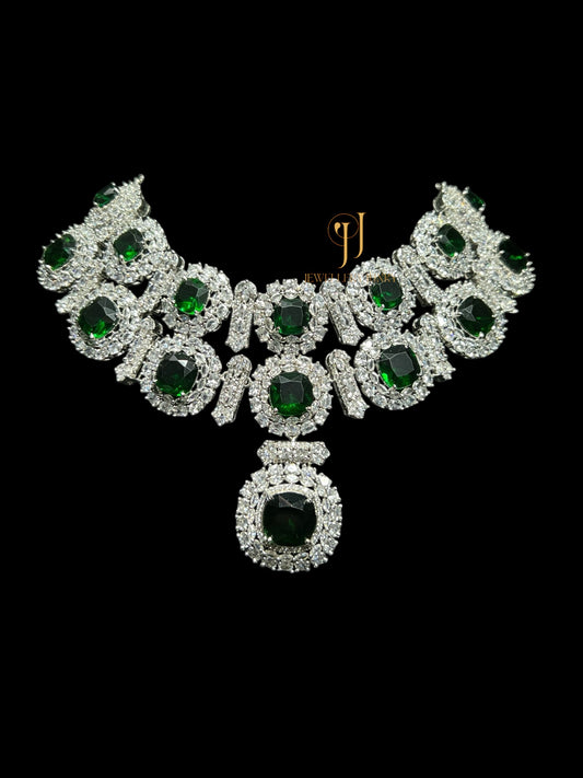 AMIYA DIAMOND EMERALD NECKLACE N-1044