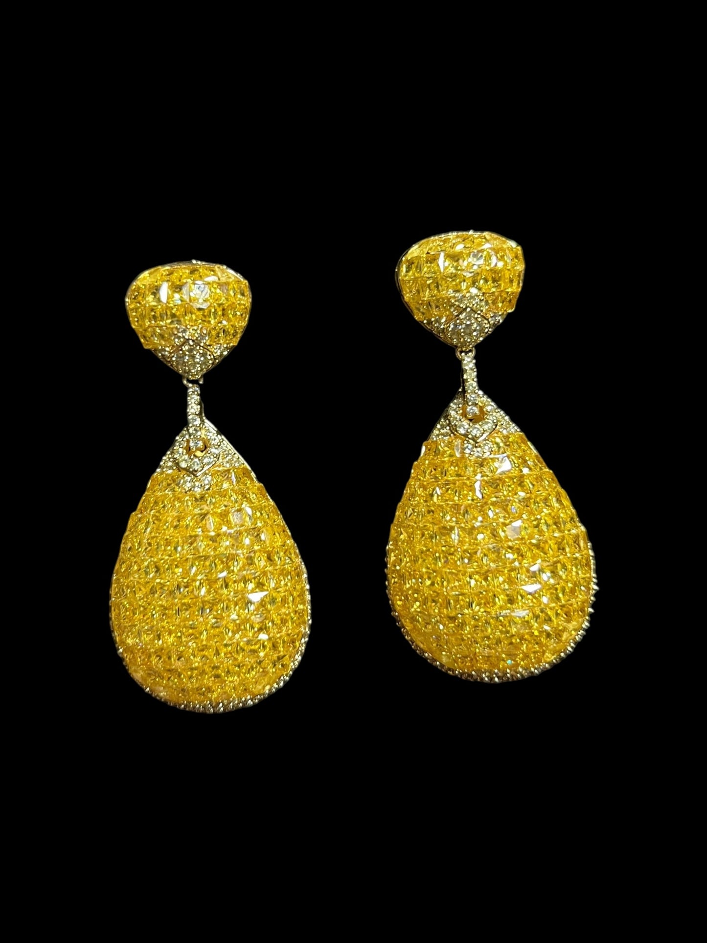 JORI INVISIBLE DIAMOND EARRING E-1008