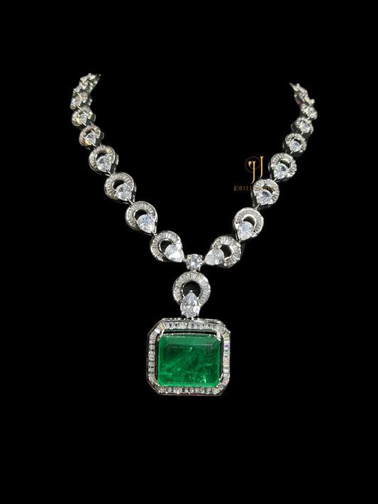 ANABALLE DIAMOND NECKLACE N-1045