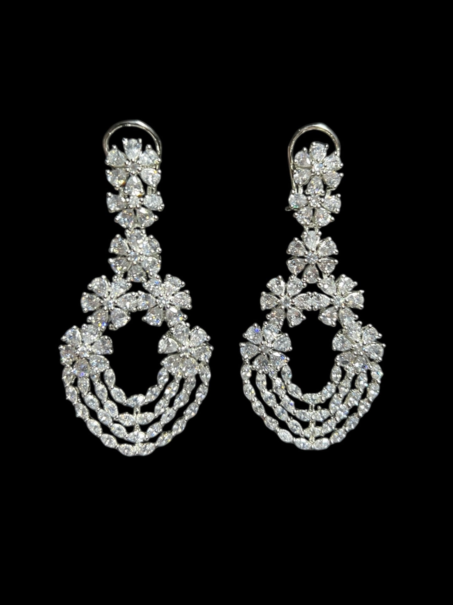 CELIA DIAMOND EARRING E-1044