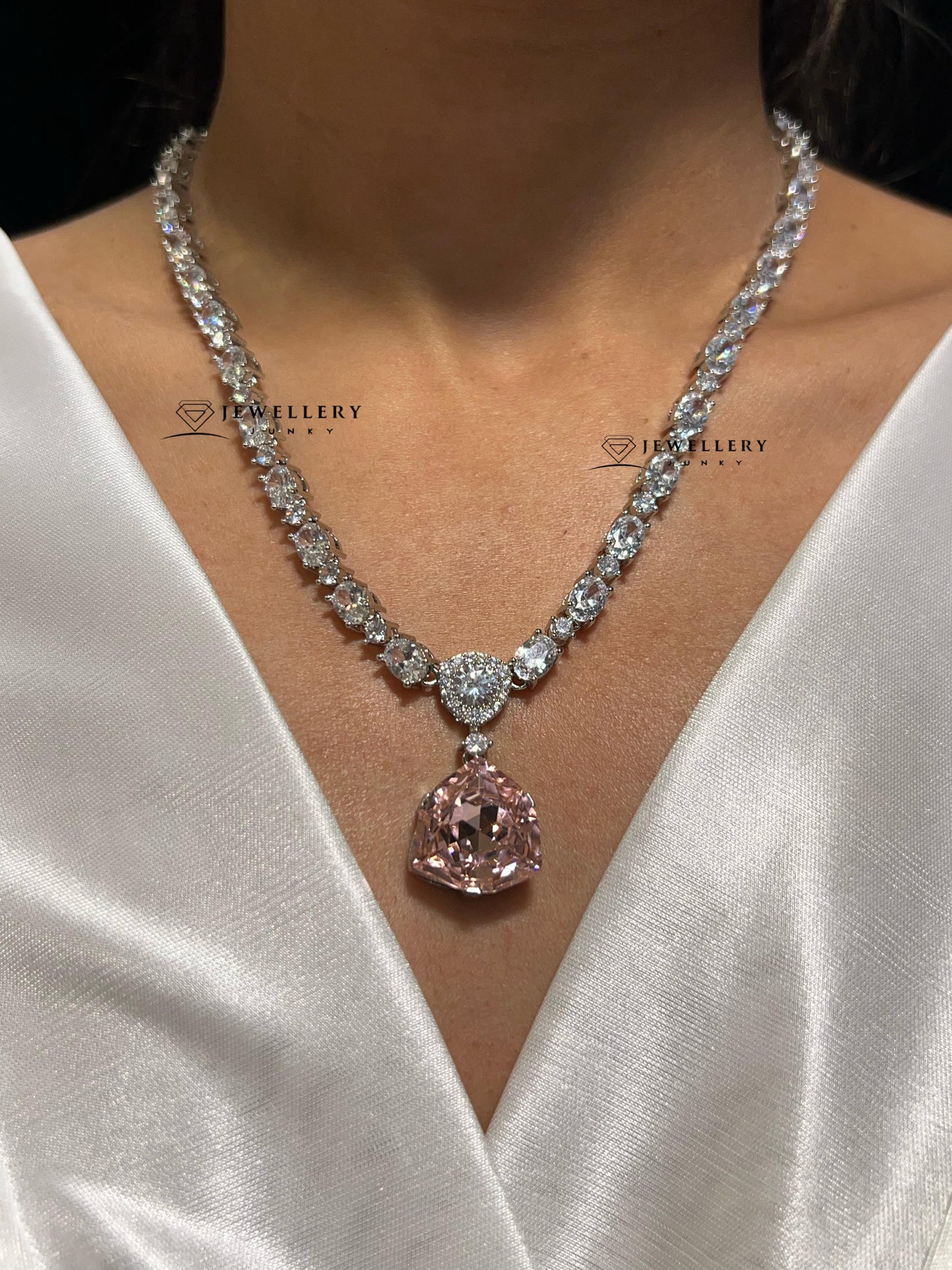 INTISAR DIAMOND NECKLACE N-1540