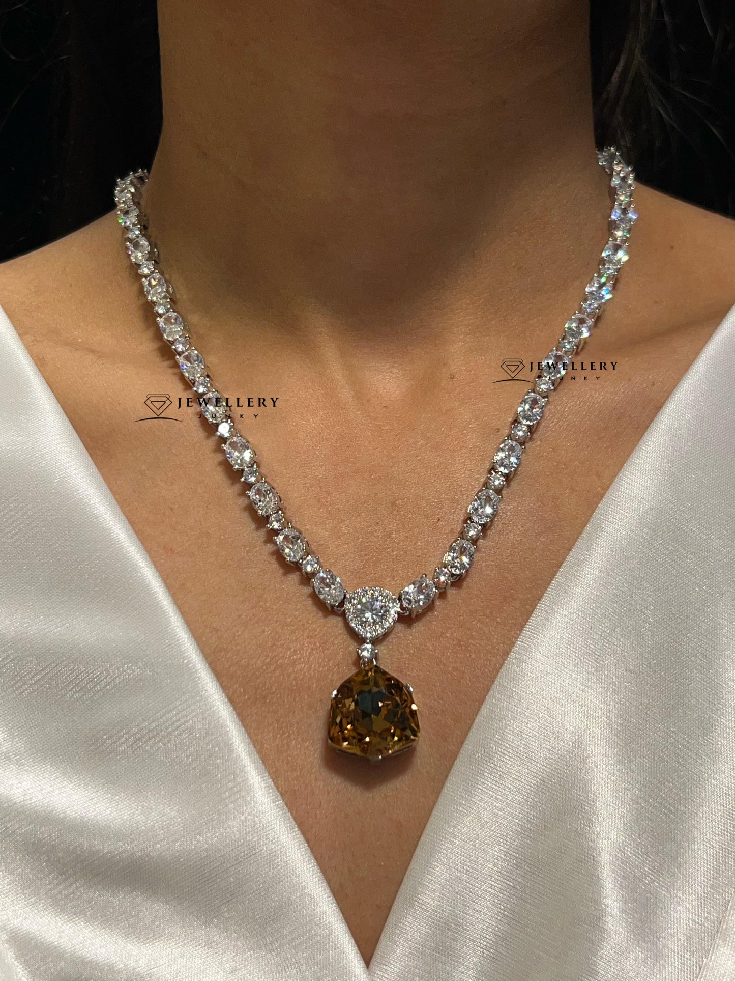 INTISAR DIAMOND NECKLACE N-1540