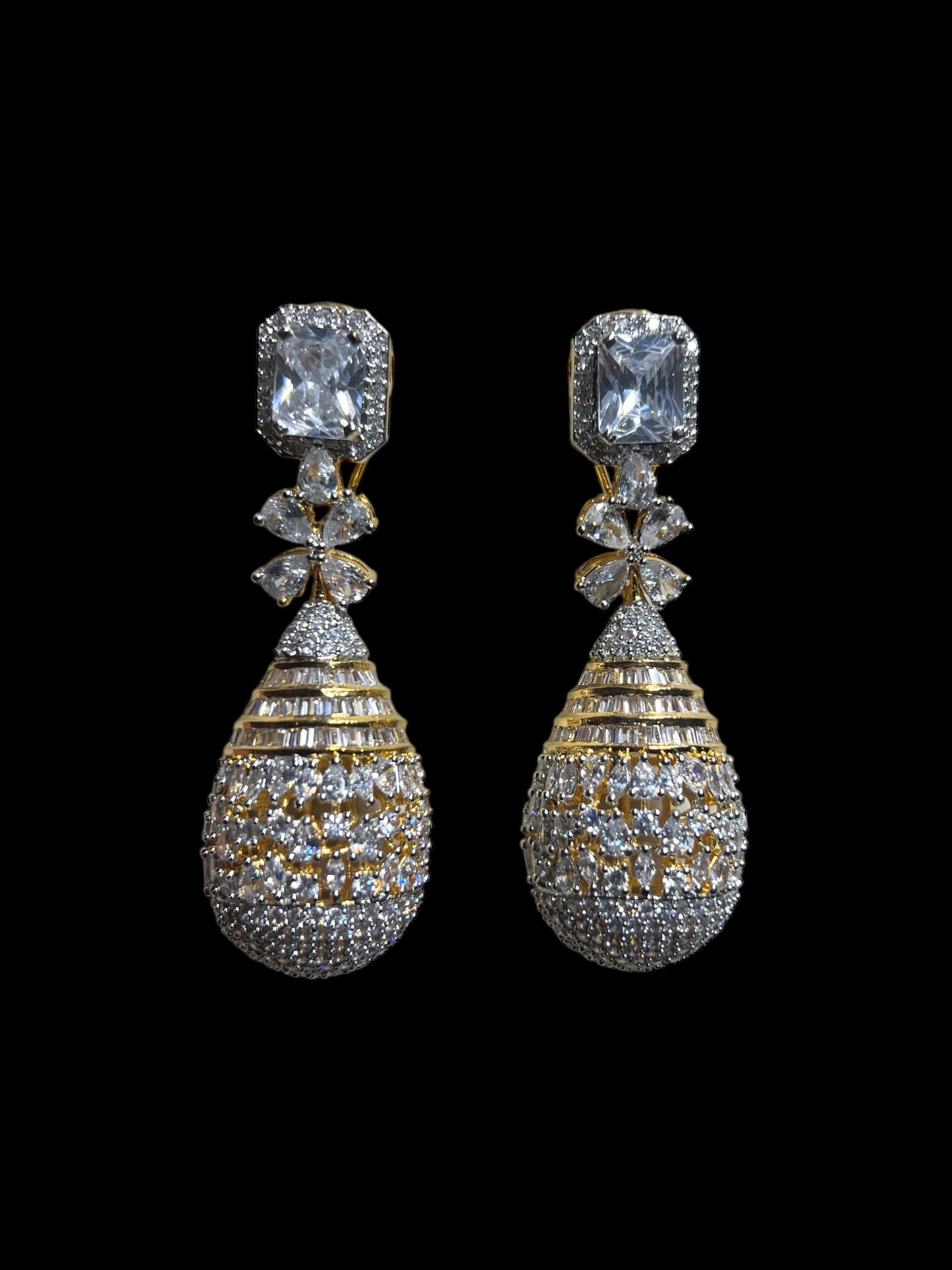 TYRA DIAMOND EARRING E-1039