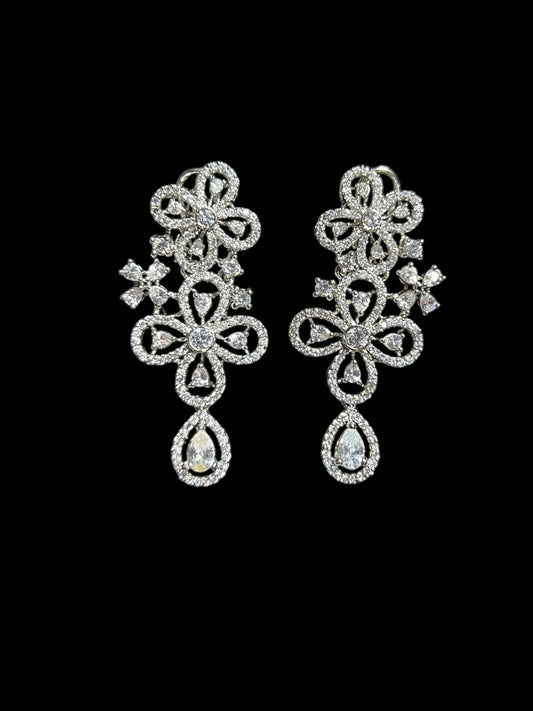 LILYANA DIAMOND EARRING E-1060