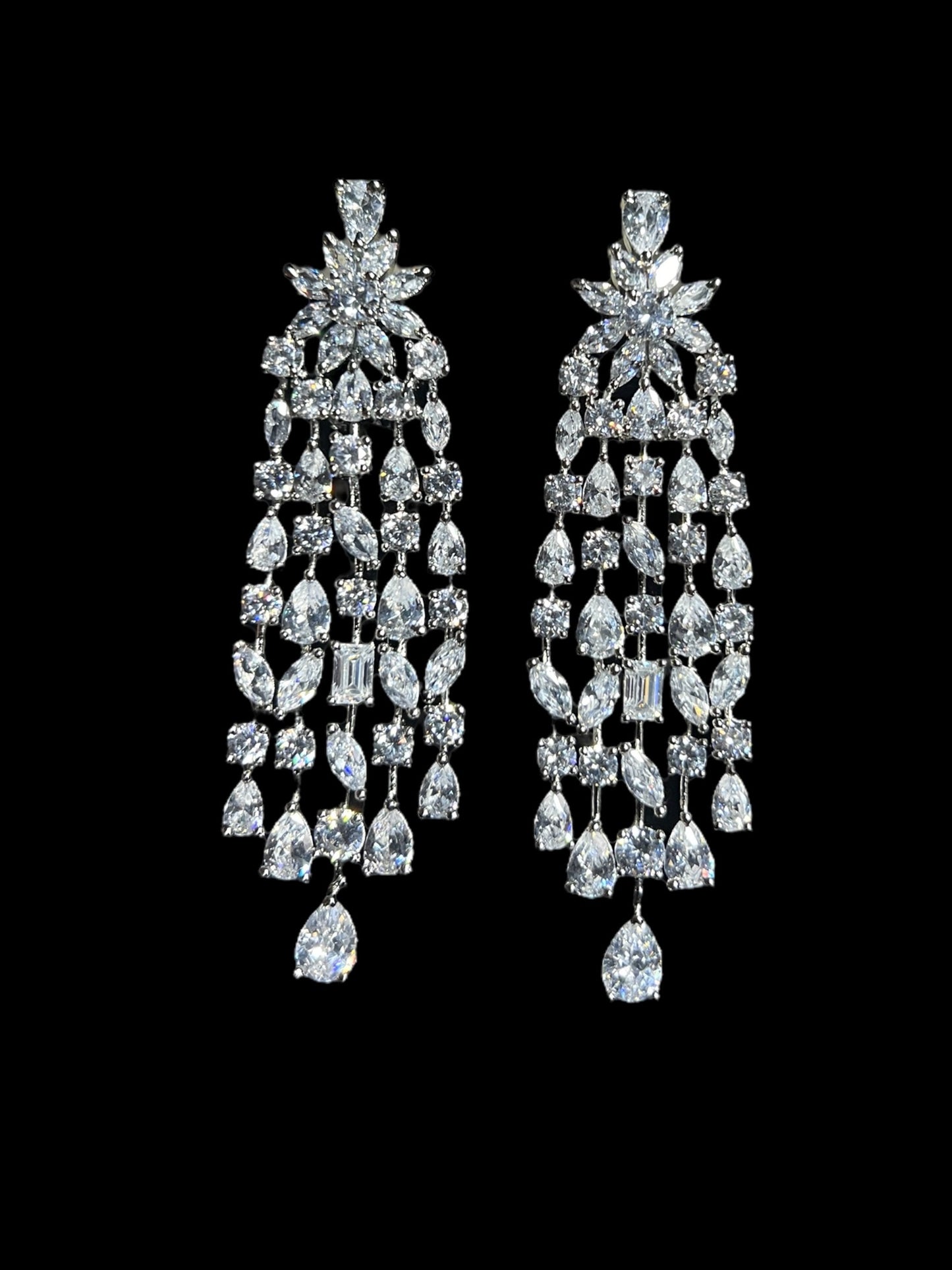 OLIVE DIAMOND EARRING E-1040