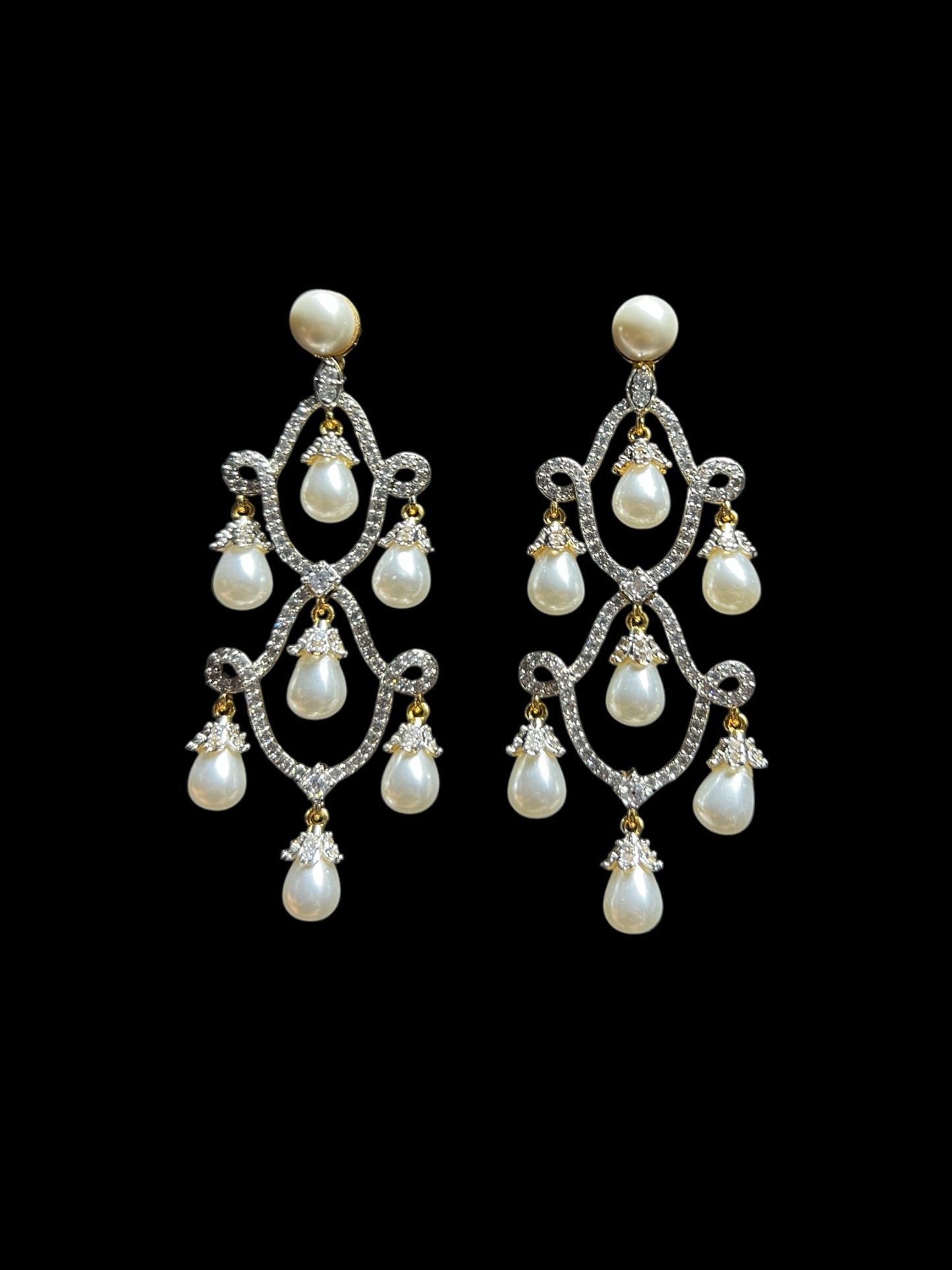 VICTORIA DIAMOND EARRING E-1034