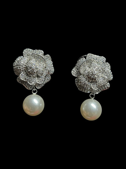 SAILOR NANO ROSE STUD