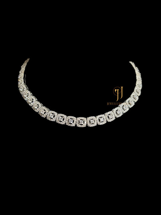 AVA DIAMOND NECKLACE