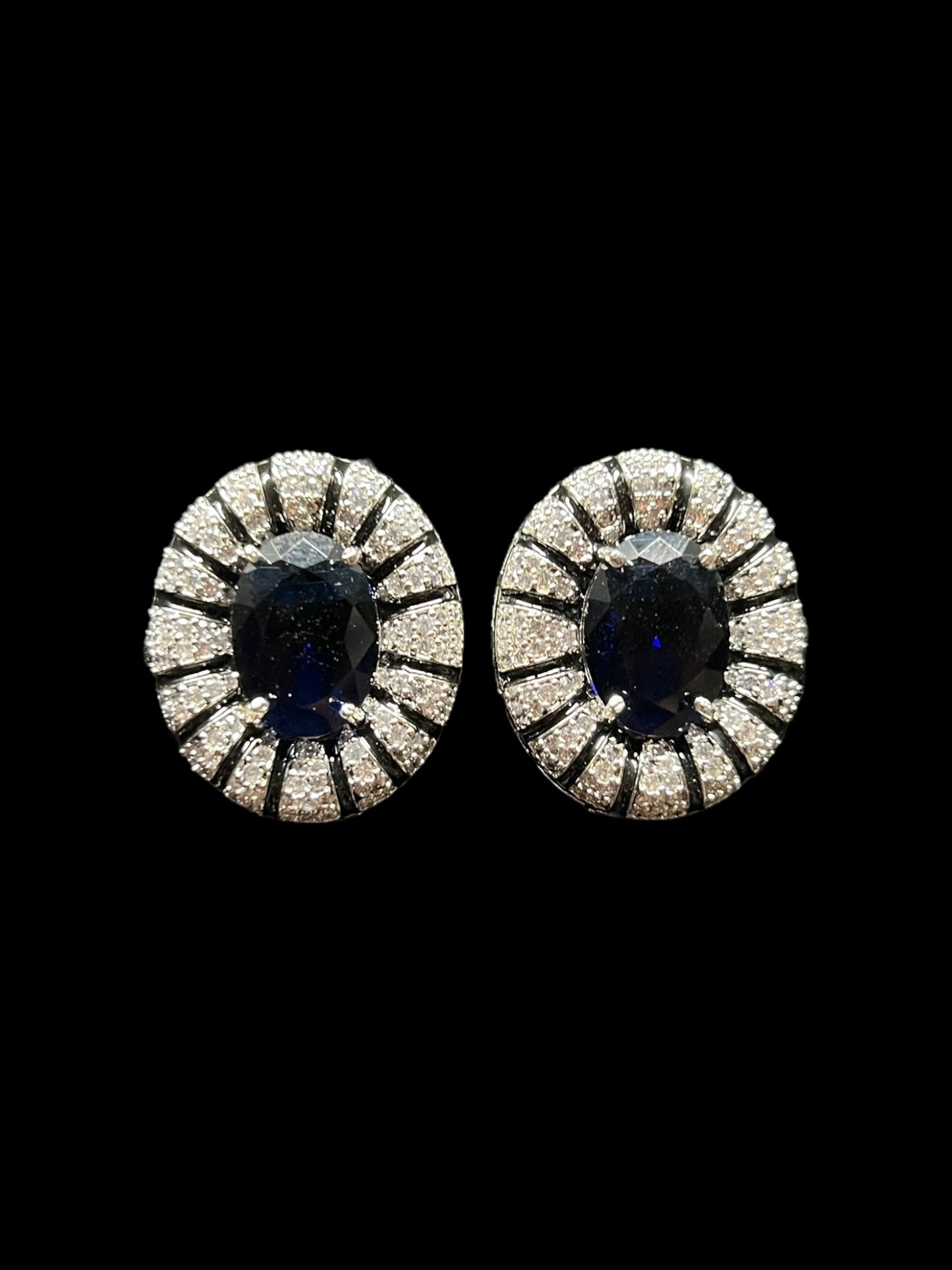 AVANI DIAMOND STUD