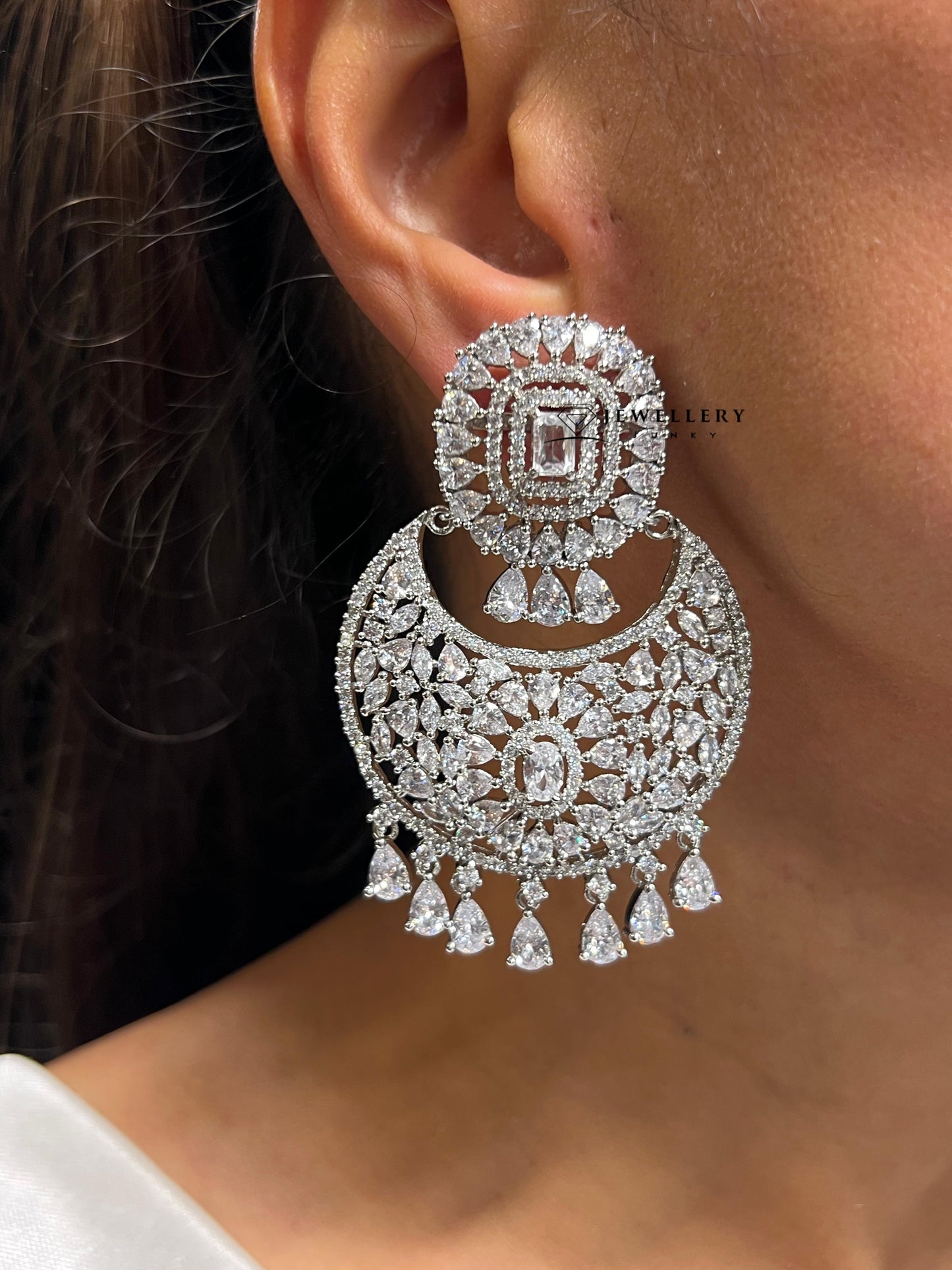 AMYRA DIAMOND EARRING