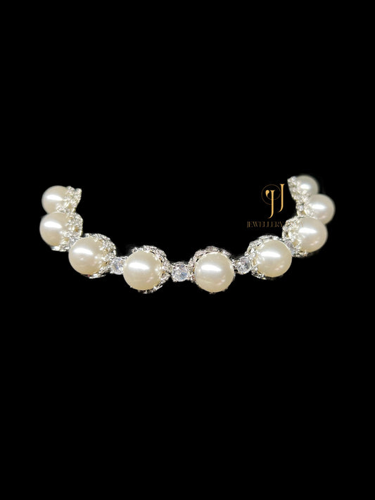 GISELLE DIAMOND NECKLACE