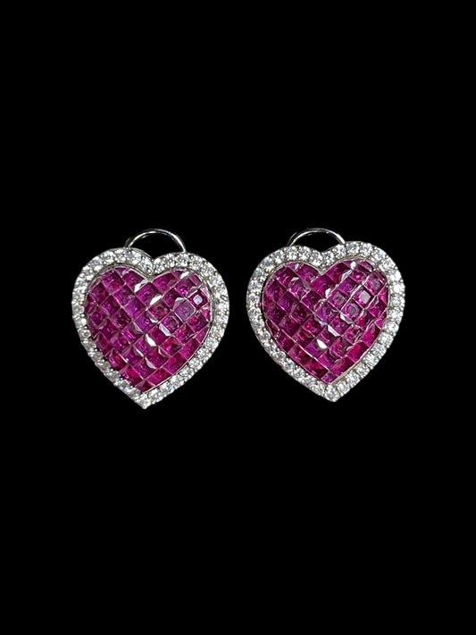 OYSTER INVISIBLE HEART DIAMOND STUD E-1009