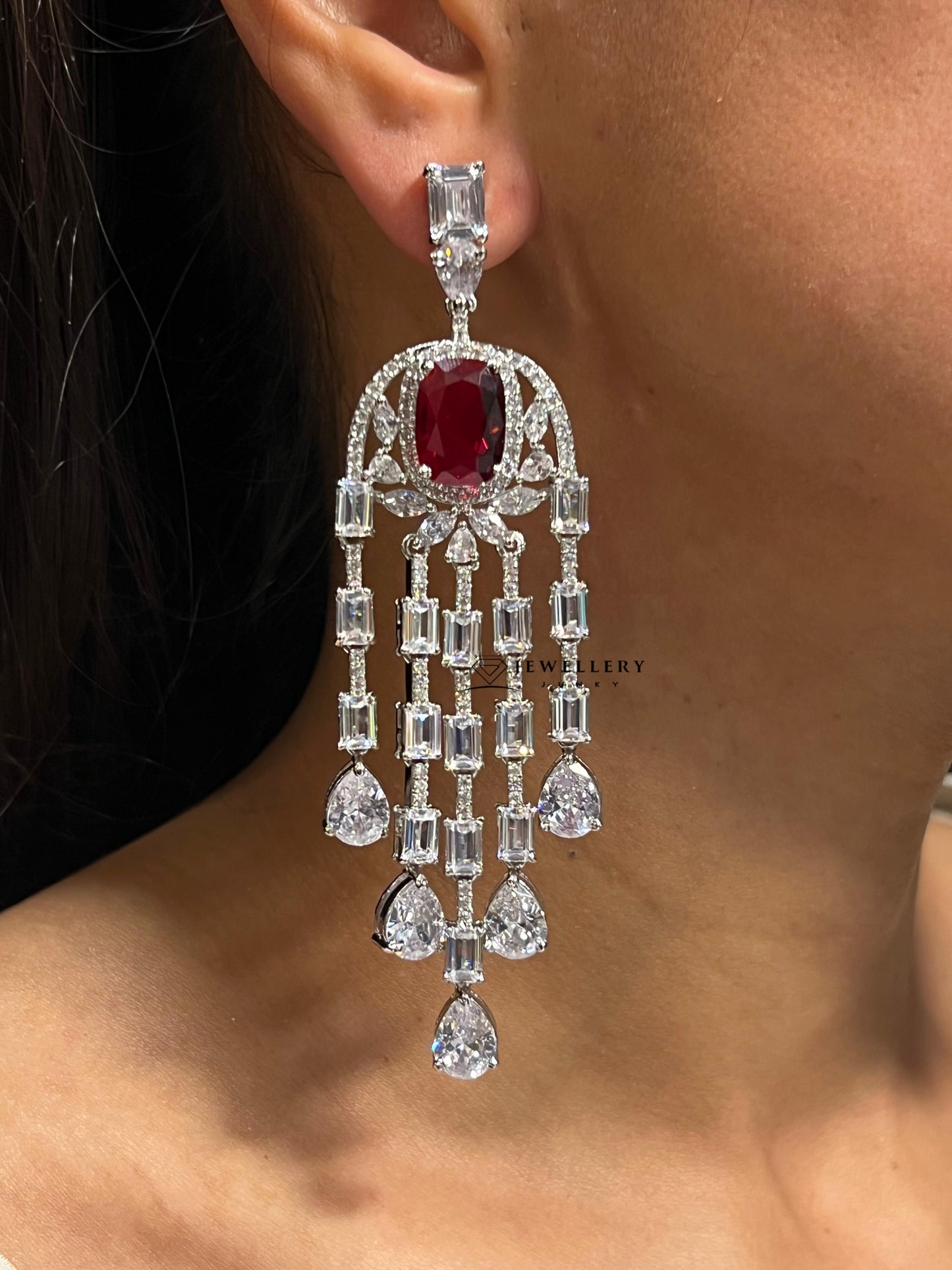 BILLIE DIAMOND EARRING E-1447