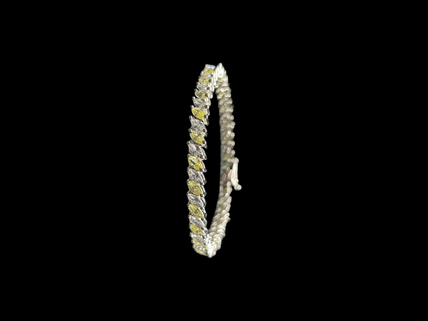 JESSI DIAMOND BRACELET