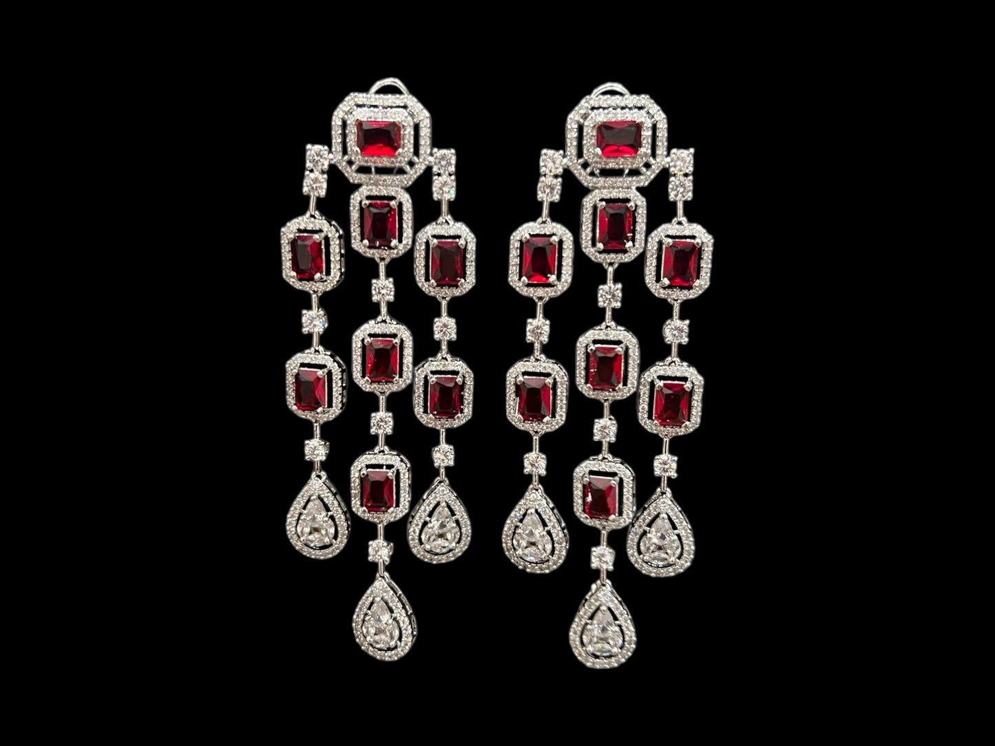 JAYANI DIAMOND EARRING