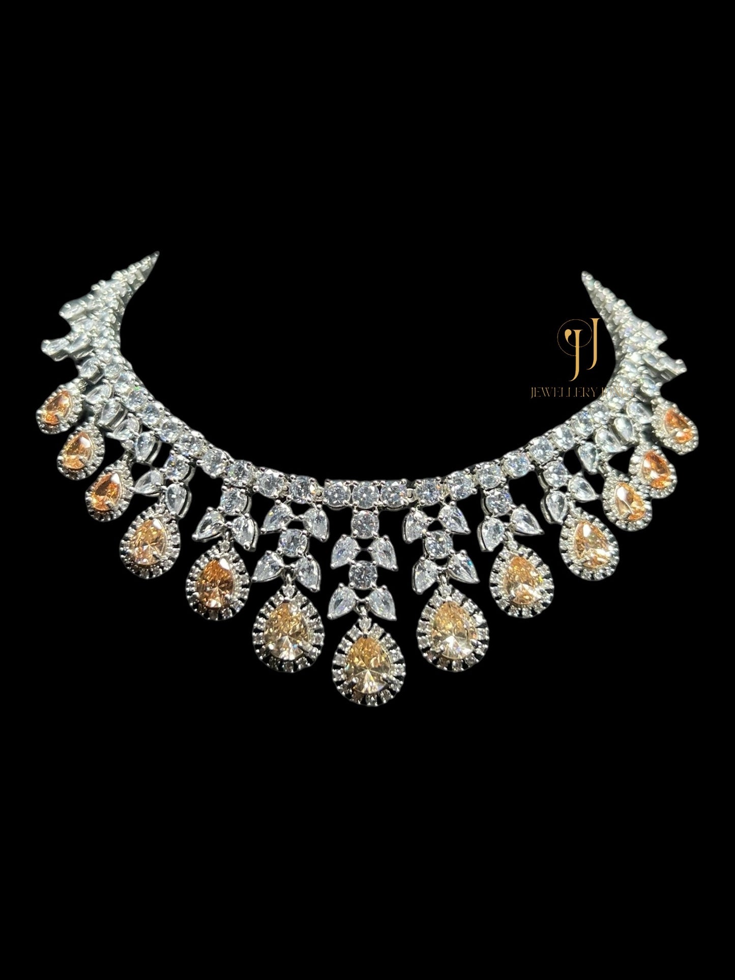 DELANEY DIAMOND NECKLACE