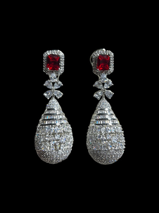 TYRA DIAMOND EARRING E-1039